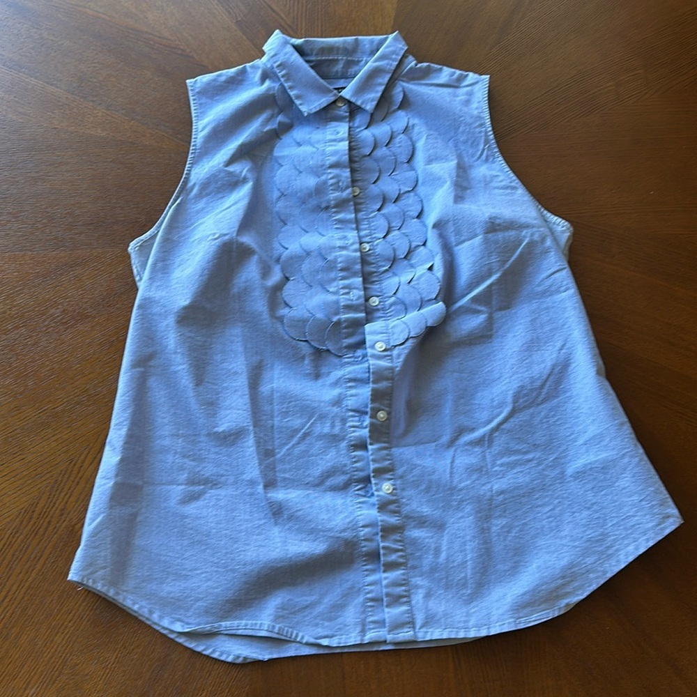 Banana Republic Sleeveless Collared Button Up Blouse